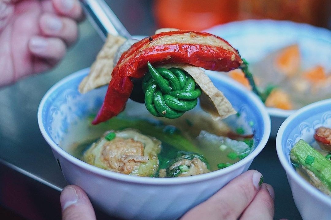 Thuong thuc mon Hoa tren duong Nguyen Trai, TP.HCM hinh anh