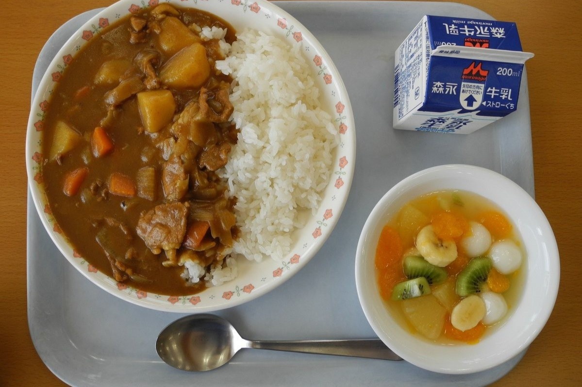 Hoc sinh Nhat Ban an bua trua nhu the nao? hinh anh