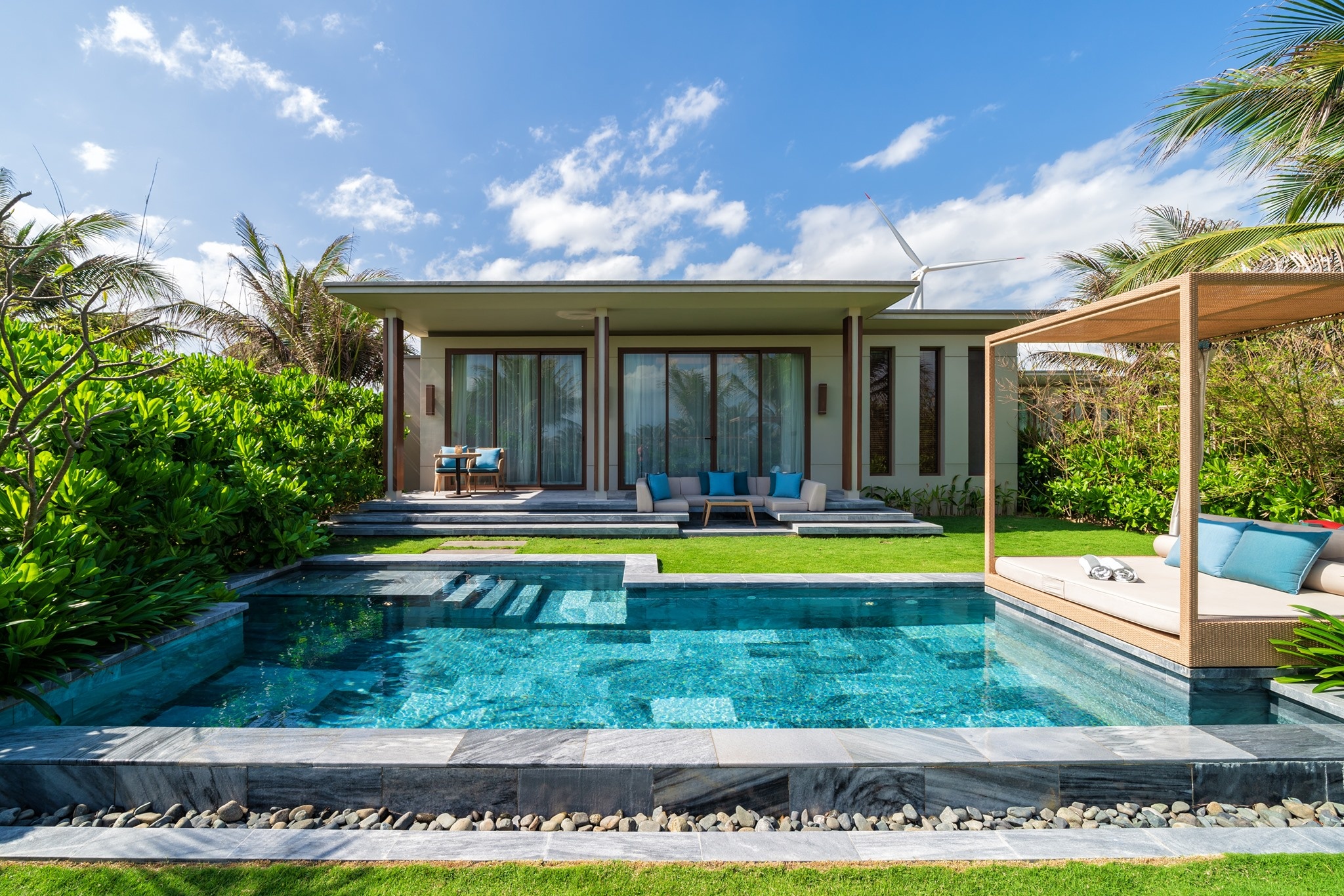 du lich Quy Nhon sau dich anh 11