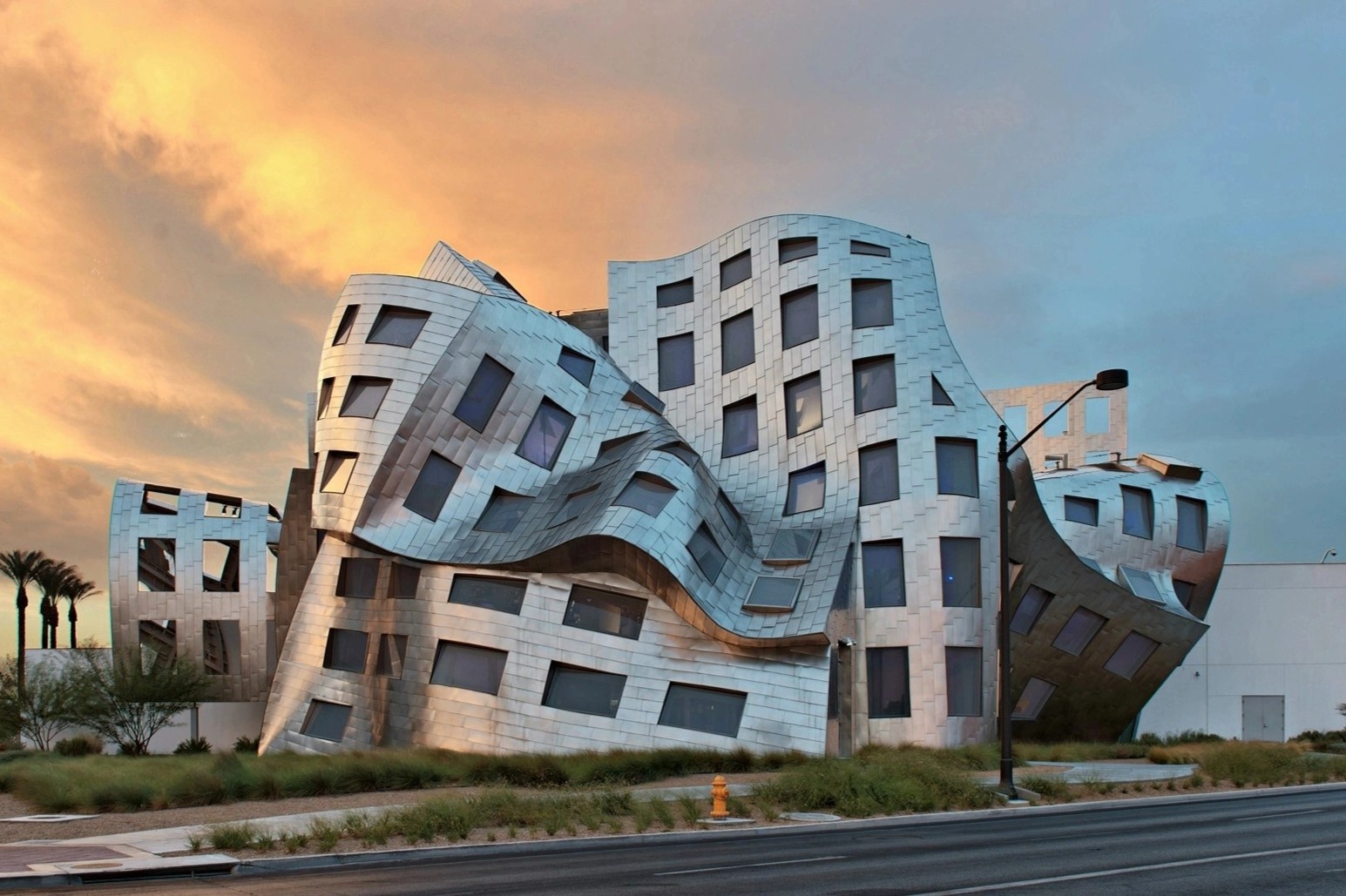 Toa nha xieu veo nhu trong phim vien tuong o My hinh anh