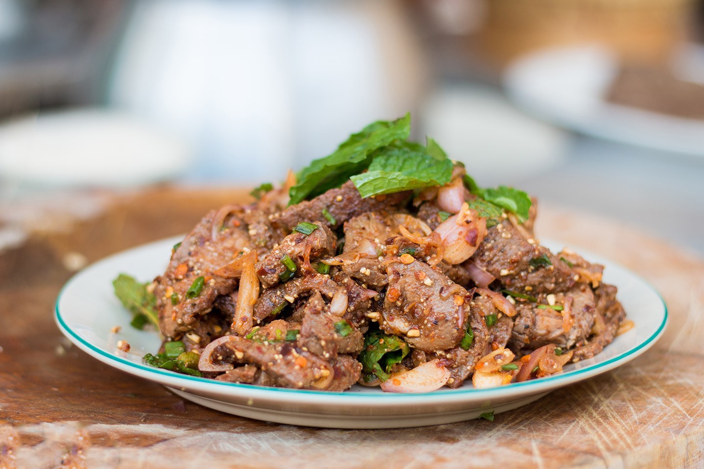 Cong thuc salad bo bit tet cho bua toi hinh anh