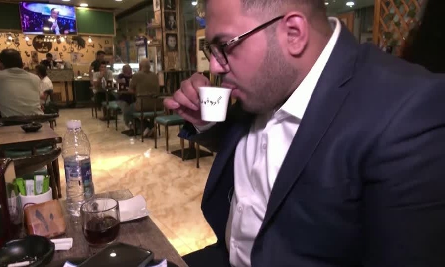 Quan ca phe tang do uong cho khach da tiem vaccine Covid-19 hinh anh