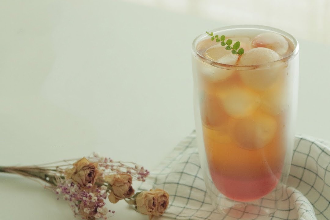 Cach pha tra dao tuoi mat lanh tai nha hinh anh