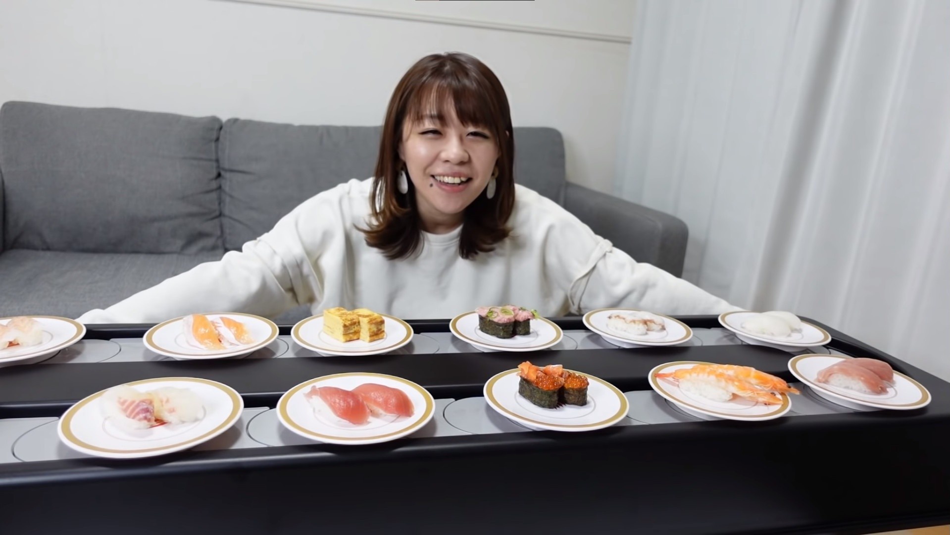 thue bang chuyen sushi o Nhat Ban anh 1