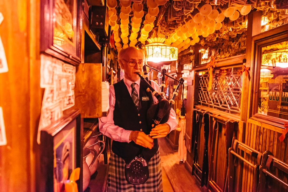 quan bar dan tien tren tran nha,  quan bar,  am thuc anh 7