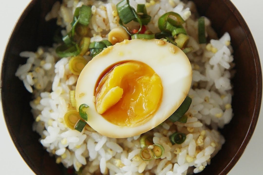 Trung ngam tuong mat lanh cho mam com he hinh anh