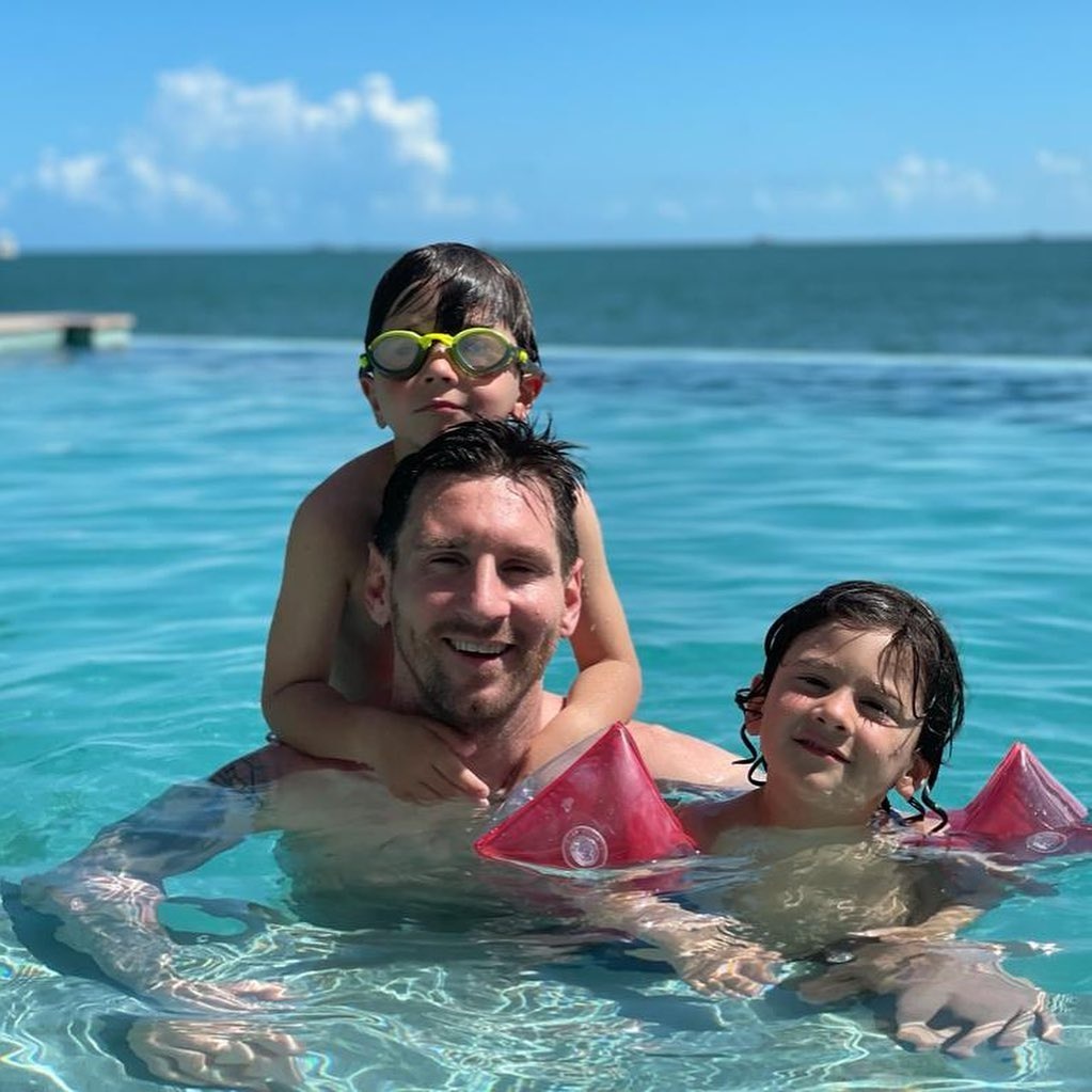 Messi đi nghỉ mát ảnh 3 Messi di nghi mat anh 3