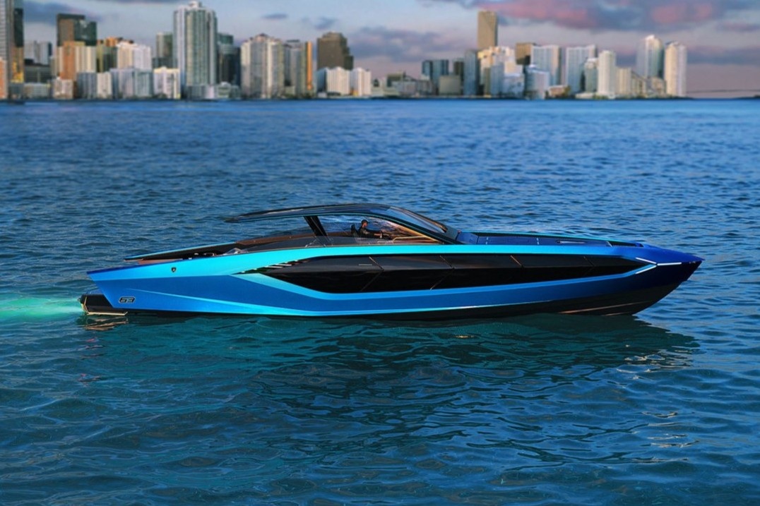 Ben trong sieu du thuyen Lamborghini cua Conor McGregor hinh anh