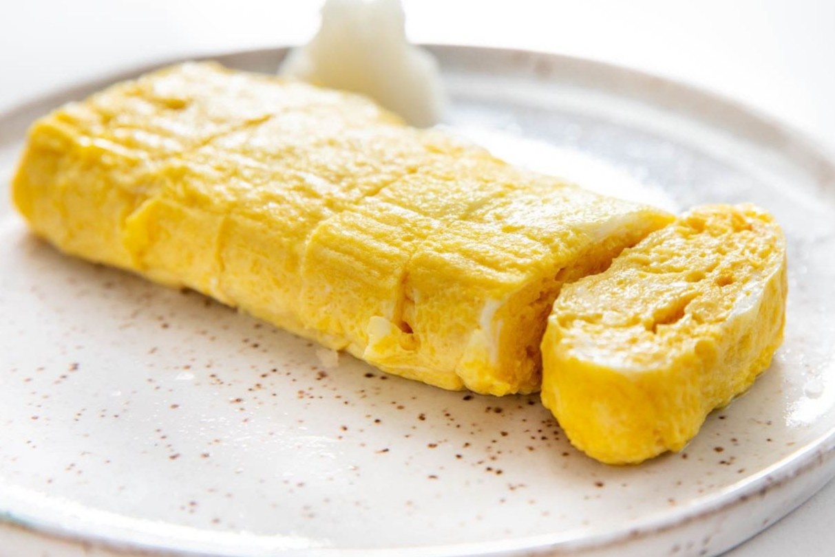 Mon trung chien Tamagoyaki noi tieng o Nhat Ban hinh anh