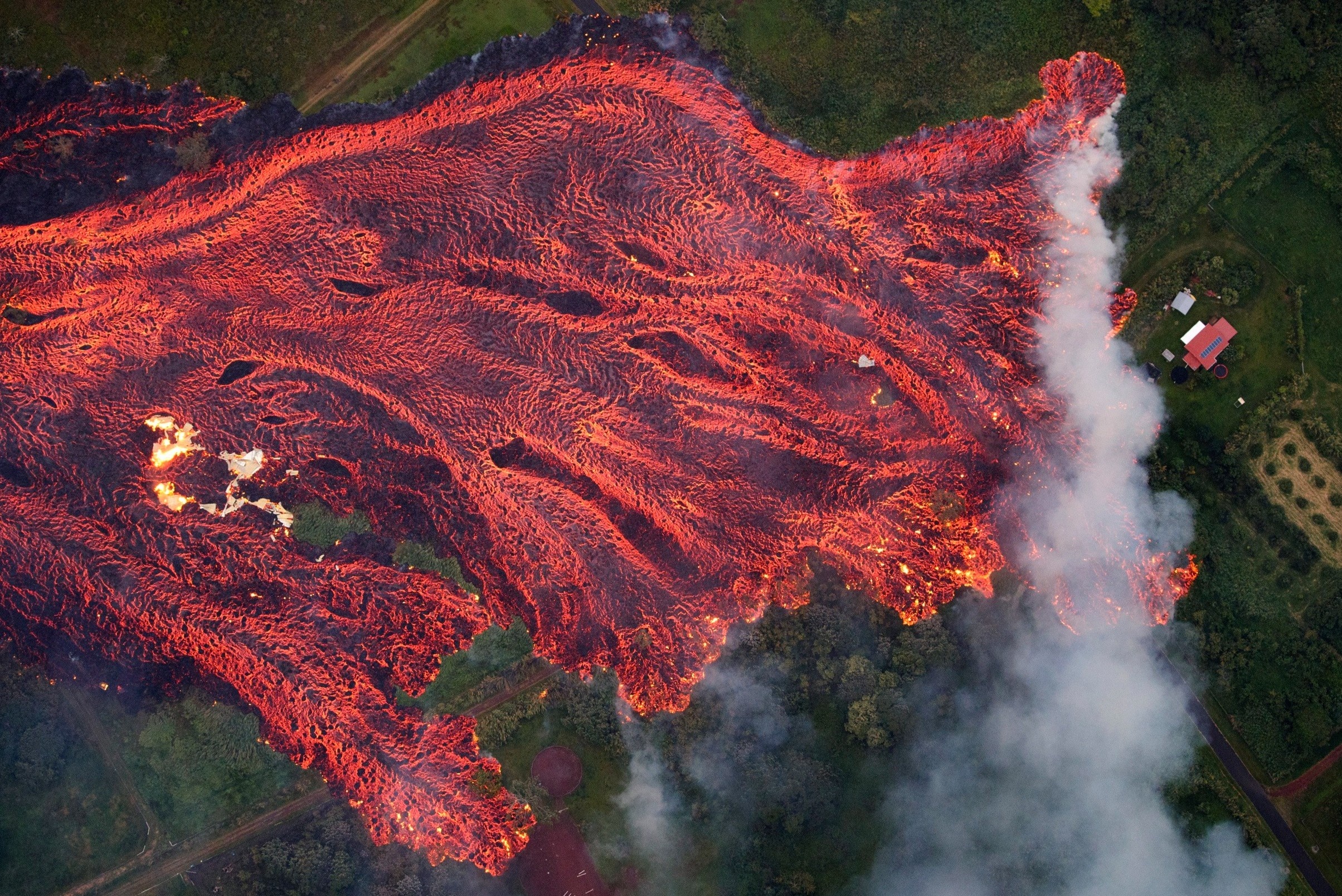 Cach dung nham nui lua huy diet moi thu hinh anh