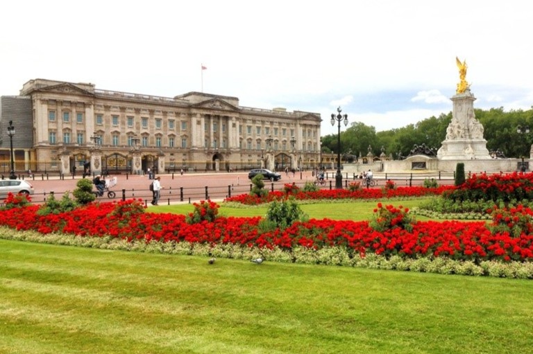Cung dien Buckingham bi du khach danh gia tieu cuc hinh anh