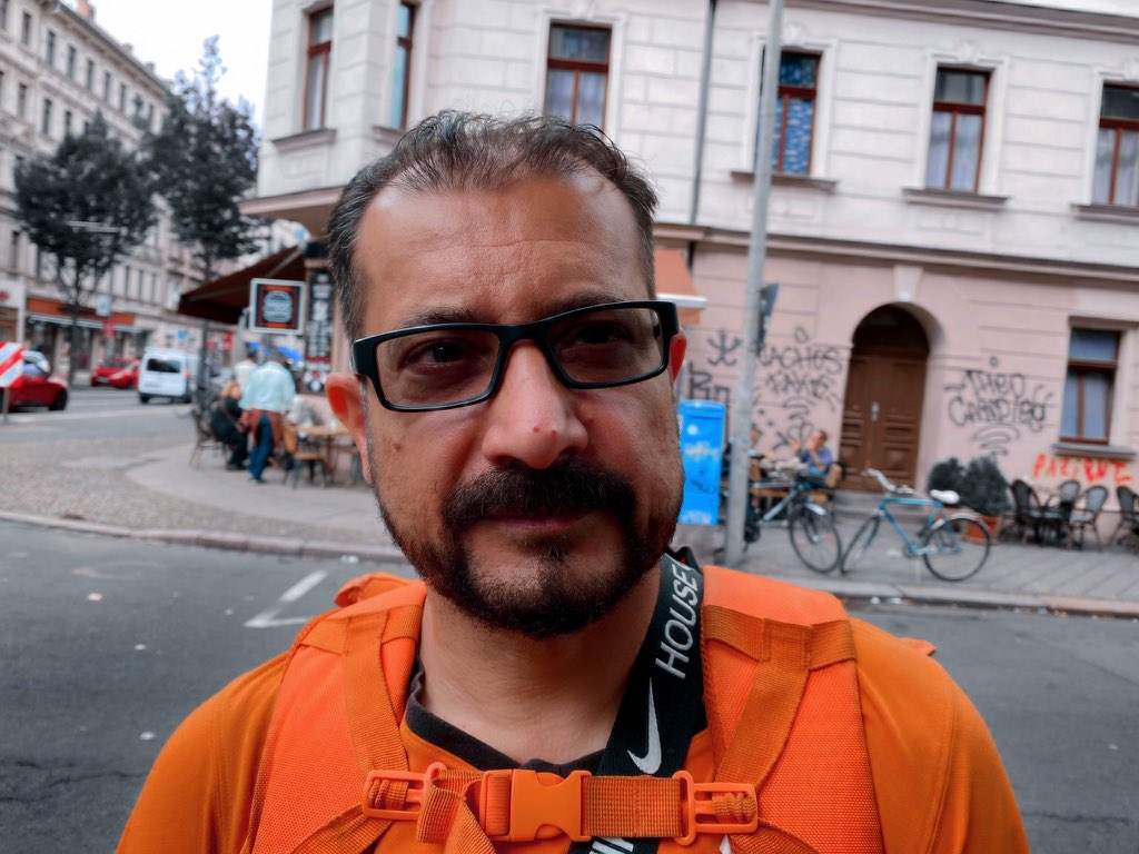 bo truong bo truyen thong giao pizza o duc anh 1