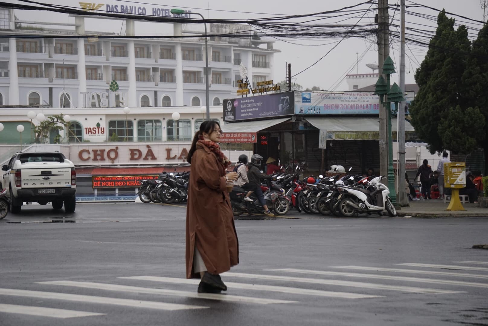 Đà Lạt đông đúc ngày đầu mở cửa hàng quán ảnh 9 Da Lat dong duc ngay dau mo cua hang quan anh 9