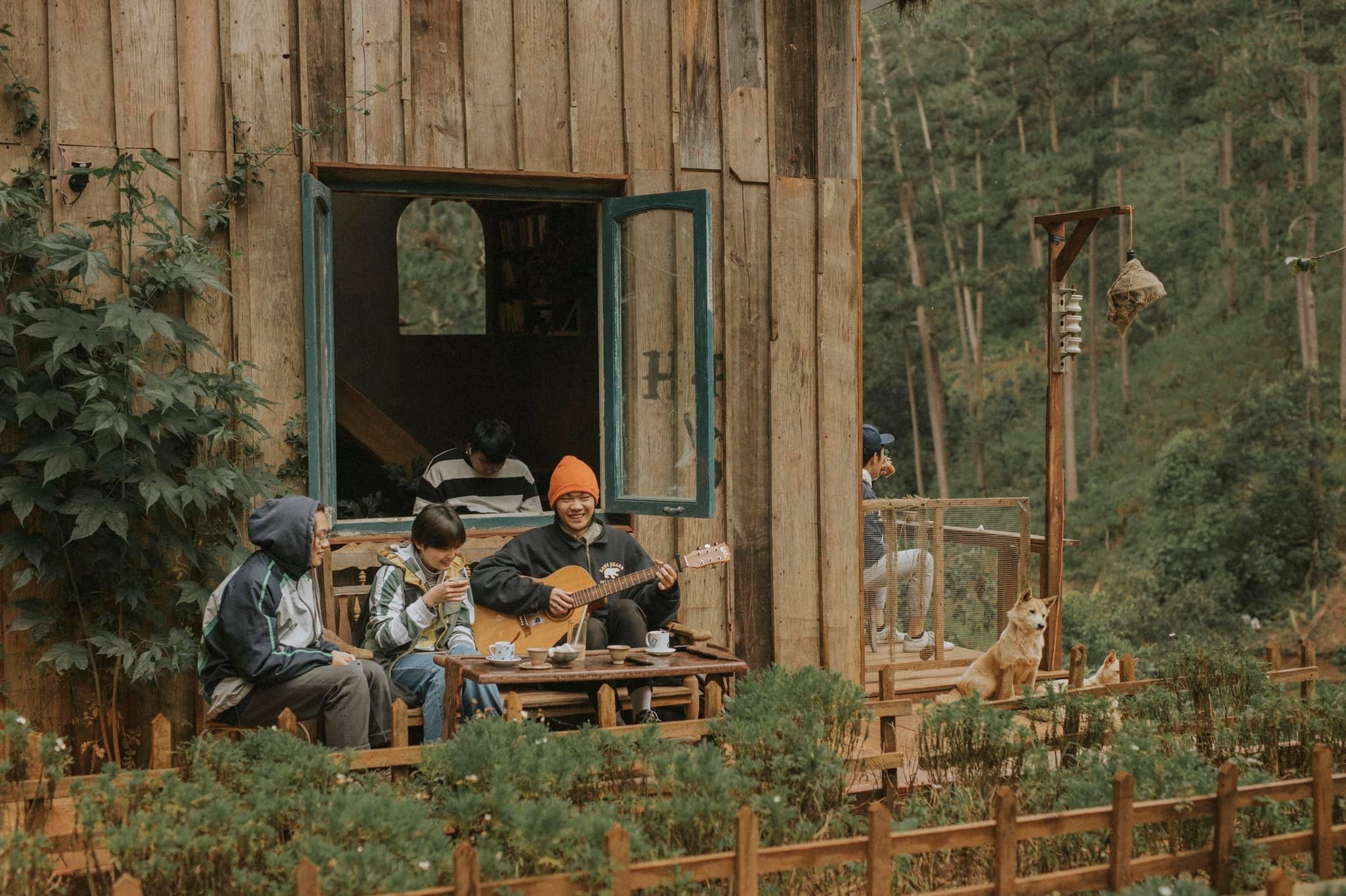 Đà Lạt đông đúc ngày đầu mở cửa hàng quán ảnh 6 Da Lat dong duc ngay dau mo cua hang quan anh 6