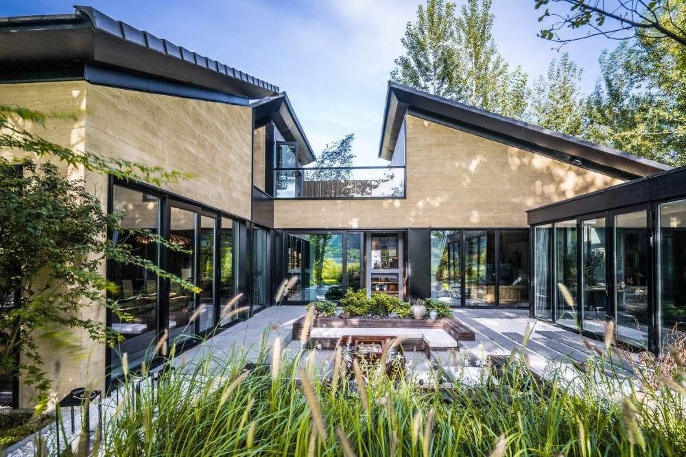 Biet thu cua nguoi dan ong My duoi chan Van Ly Truong Thanh hinh anh