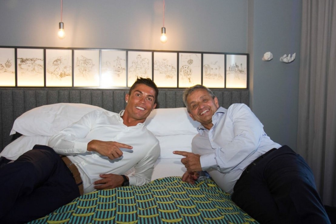 Chuoi khach san cao cap cua Ronaldo hinh anh