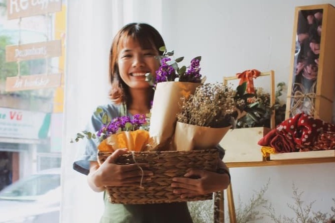 Vua mo ban mot thang da phai tra mat bang vi dich hinh anh
