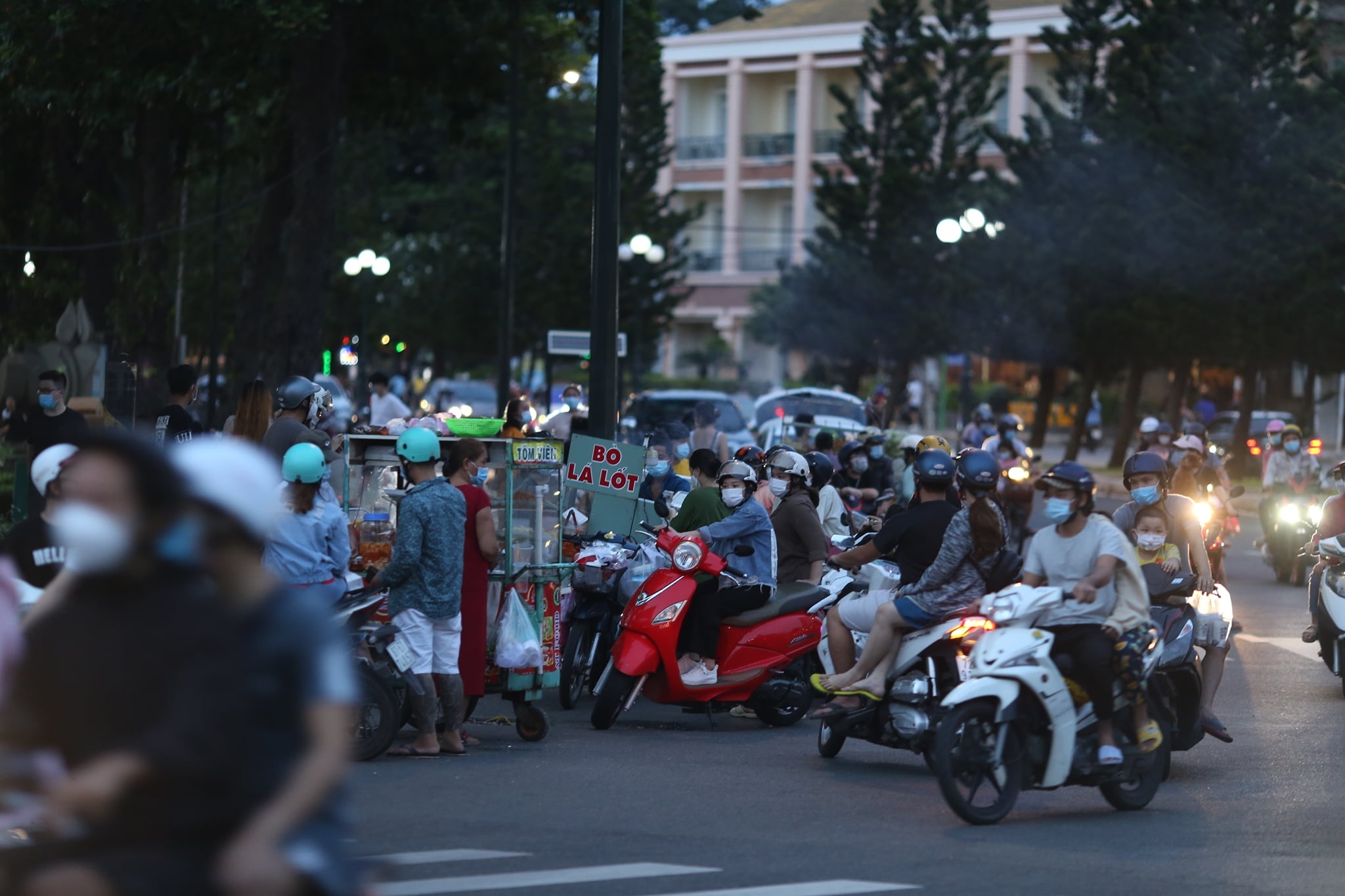 biển Vũng Tàu đông đúc ảnh 3 bien Vung Tau dong duc anh 3