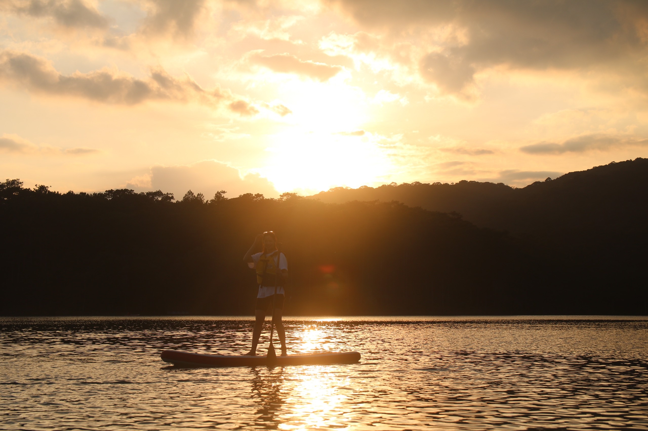 Nguoi tre di du lich Dong Thap, Da Lat truoc ky nghi Tet hinh anh