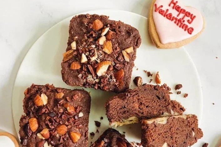 Tu lam banh brownie tang nguoi yeu dip Valentine hinh anh