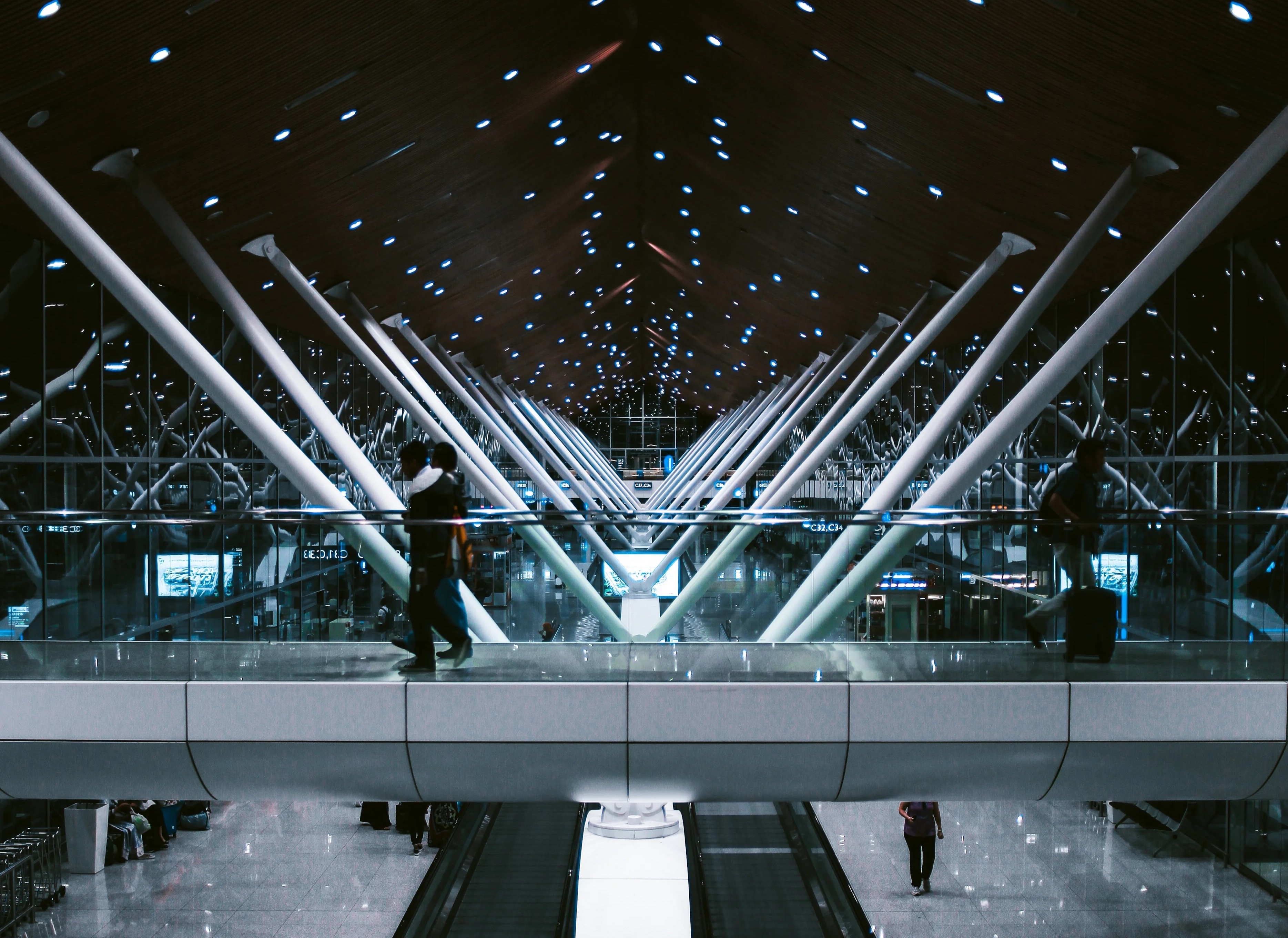 Malaysia don du khach quoc te tro lai tu 1/4 hinh anh