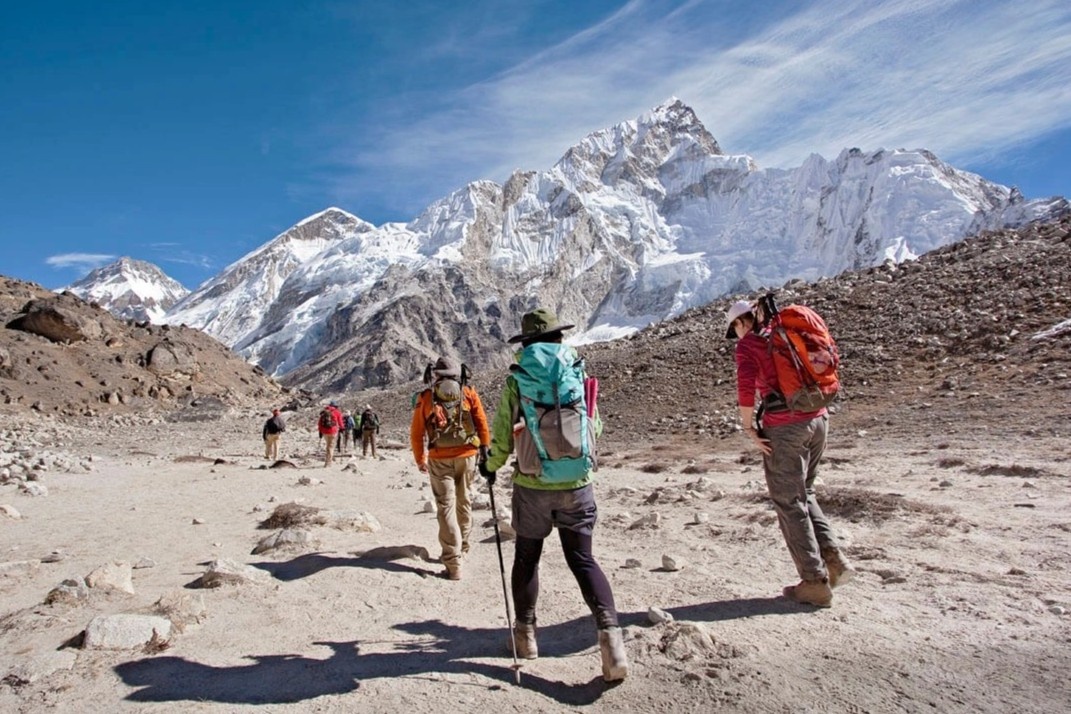 Di du lich nuoc ngoai voi nguoi la hinh anh