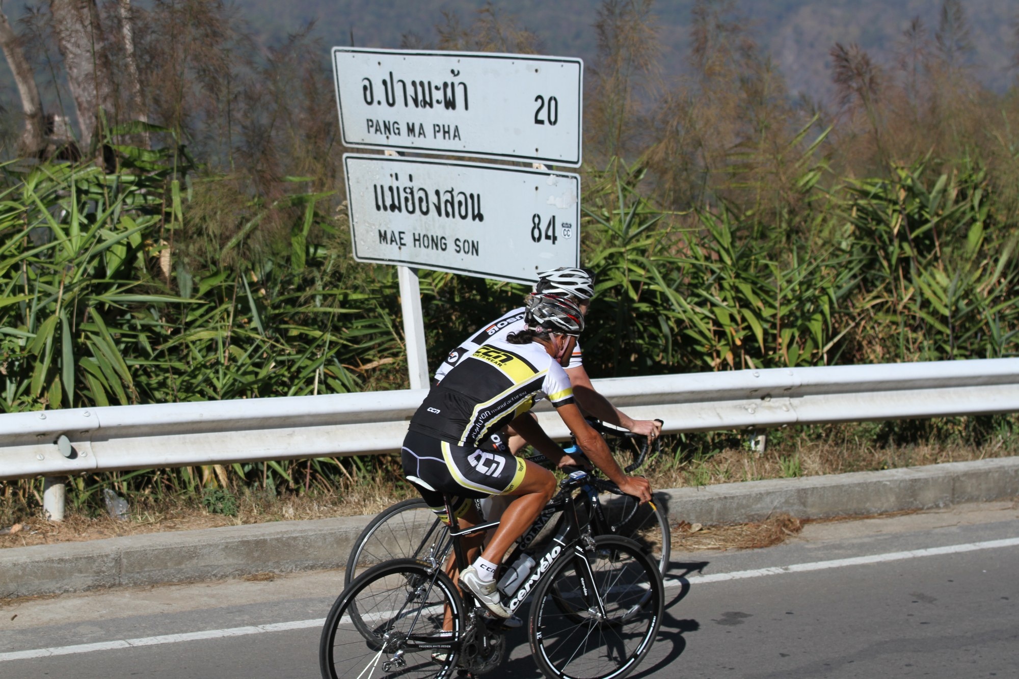 5 cung duong dap xe dep nhat chau A anh 1