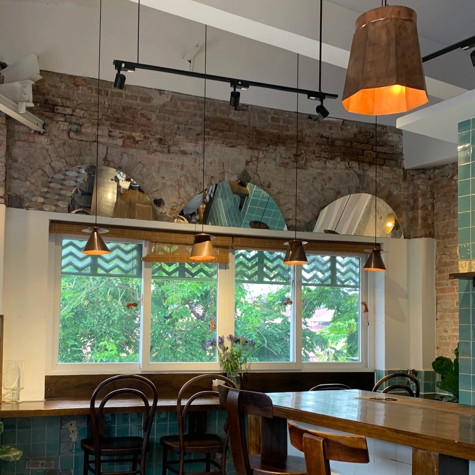 TP.HCM mua choi gi anh 6