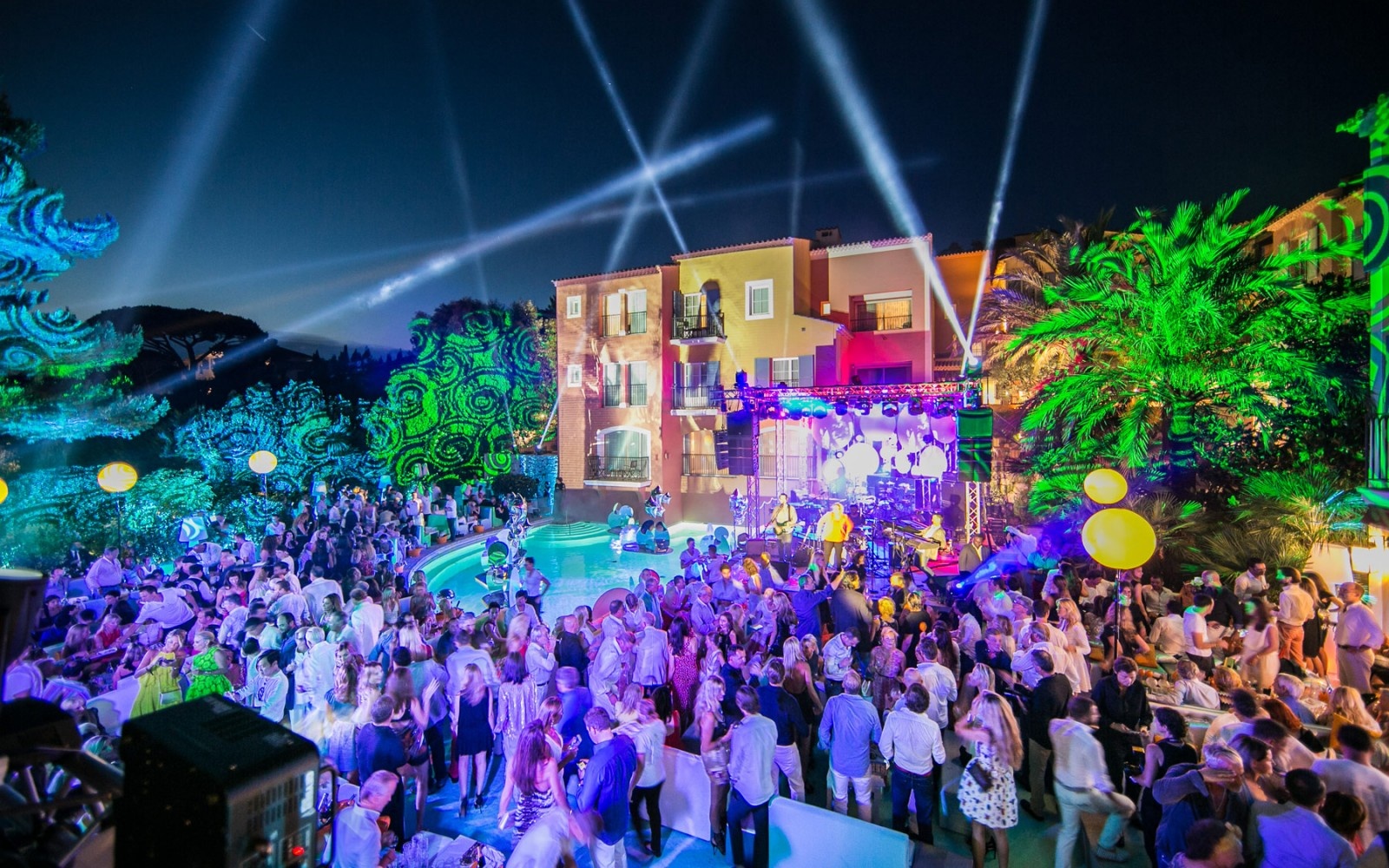 ty phu Elon Musk di du lich Saint Tropez anh 6