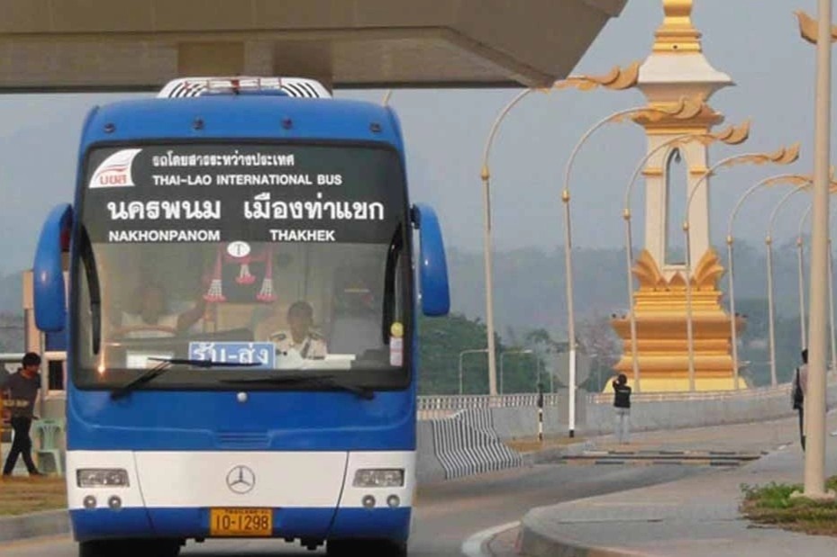 Sap co tuyen bus noi Viet Nam - Lao - Thai Lan hinh anh