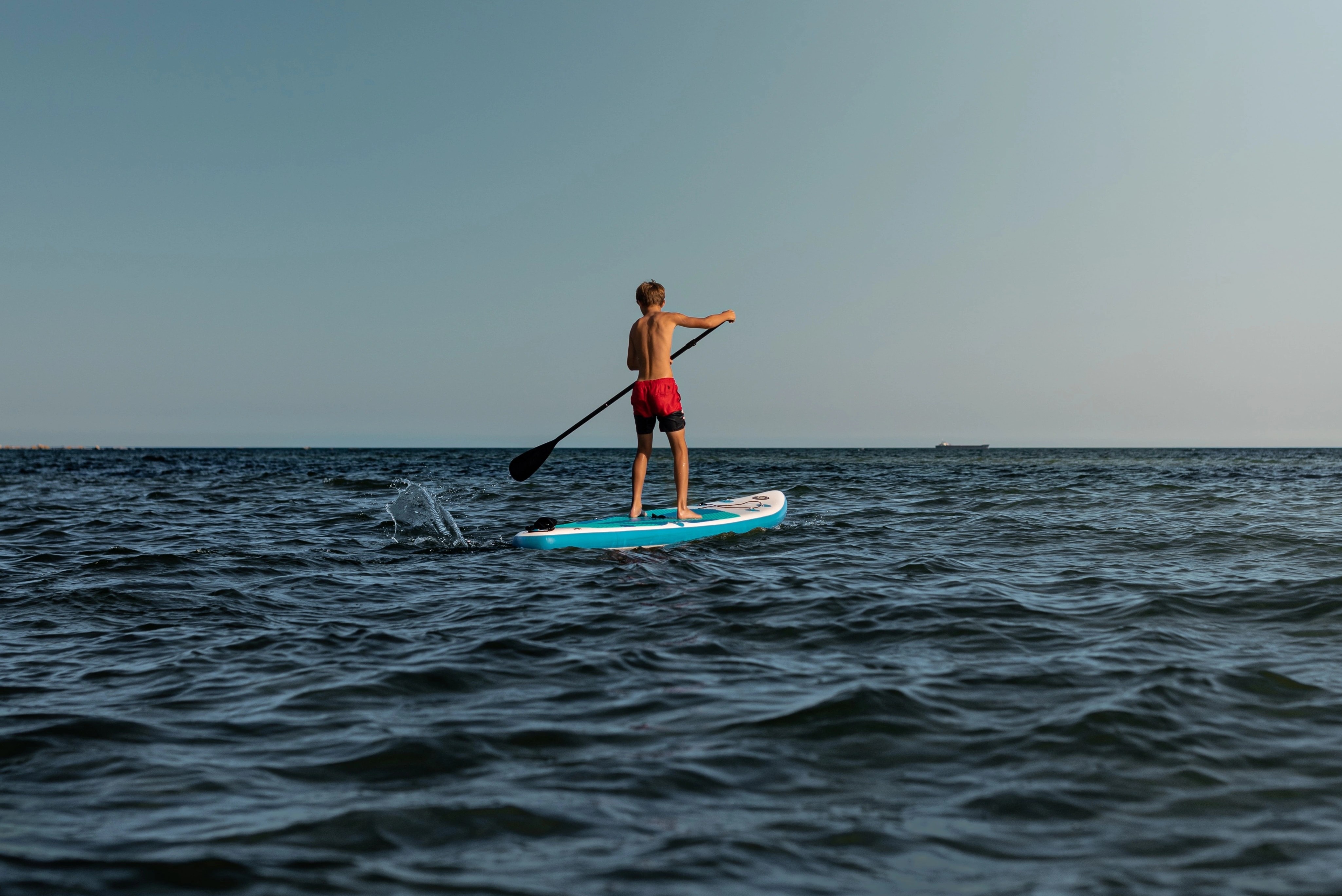 Trai nghiem cheo SUP dip le hinh anh