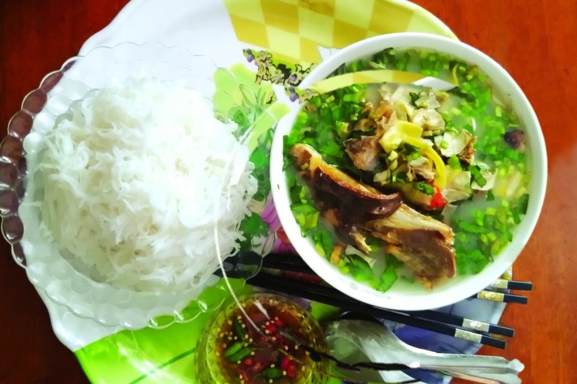 Mon canh chua Khmer gay thuong nho hinh anh