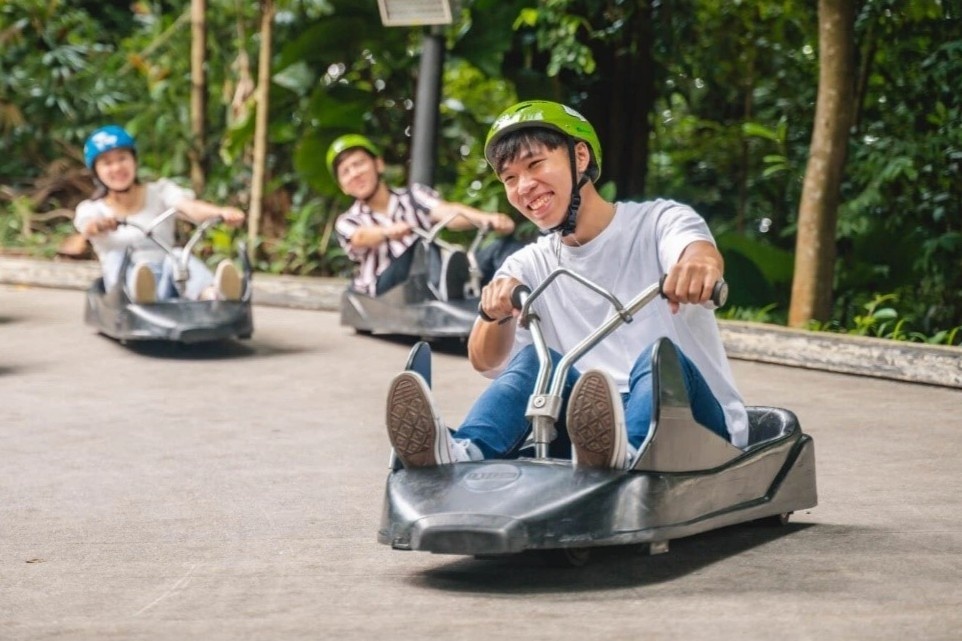 Chuyen phieu luu khong gioi han tren dao Sentosa o Singapore hinh anh