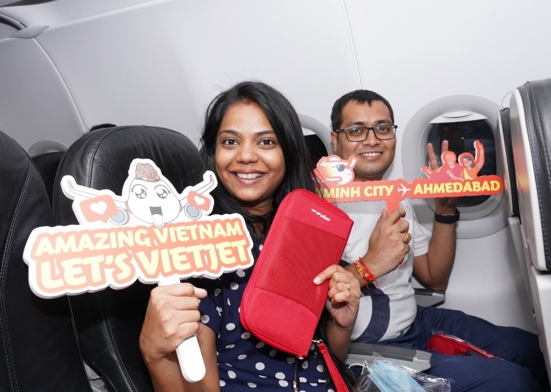 Video - Vietjet mo duong bay thang tu TP.HCM, Ha Noi den Ahmedabad hinh anh