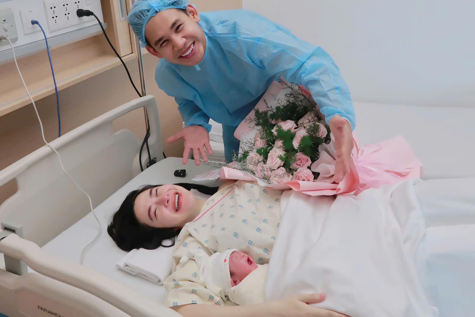 Gon Pink sinh con dau long hinh anh