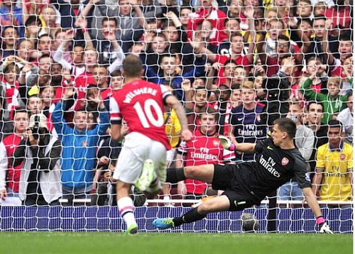 Thua tham ngay ra quan la dieu dang mung cho Arsenal hinh anh