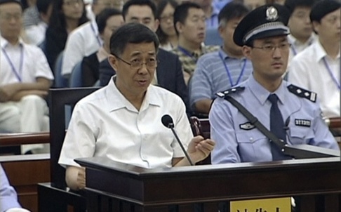 Lam ro toi tham o cua Bac Hy Lai hinh anh