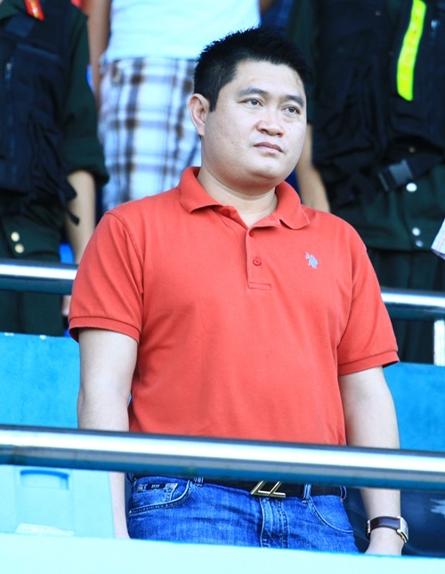 Anh em bau Thuy - bau Thuy: Nhung tay choi bong da di biet hinh anh