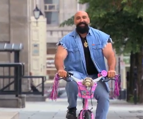 Clip hai: Gangster nhi nhanh hinh anh