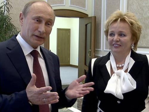 Dien Kremlin bac tin ong Putin tai hon hinh anh