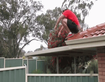 Tinh huong gap nan hai huoc nhat tuan qua hinh anh