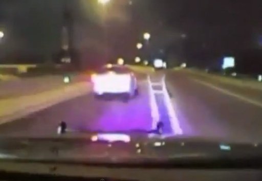 Canh sat duoi bat xe vi pham nhu phim hanh dong hinh anh