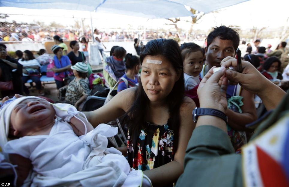 Nhieu thai phu Philippines sinh non vi soc sau sieu bao hinh anh