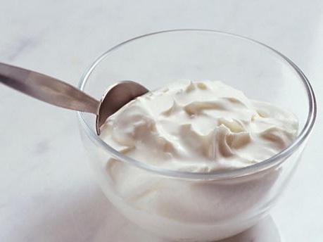 Tiem thuoc chuot vao sua chua, dau doc 19 tre em hinh anh