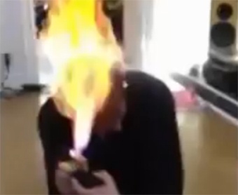 Clip nghich dai: Tu dot toc hinh anh