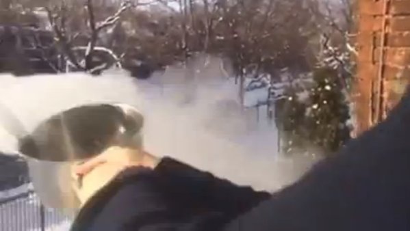 Bat chuoc clip nuoc soi dong bang, 50 nguoi bong hinh anh