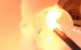 Nuoc chay tu voi boc chay nhu con hinh anh