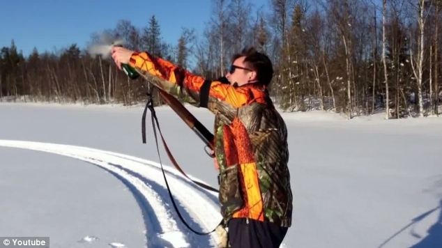 Dung sung san de mo bia hinh anh