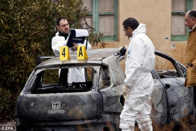 Mafia giet tre 3 tuoi vi khong doi duoc no hinh anh