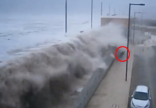 Nhung tinh huong gap nan khoi hai (phan 8) hinh anh